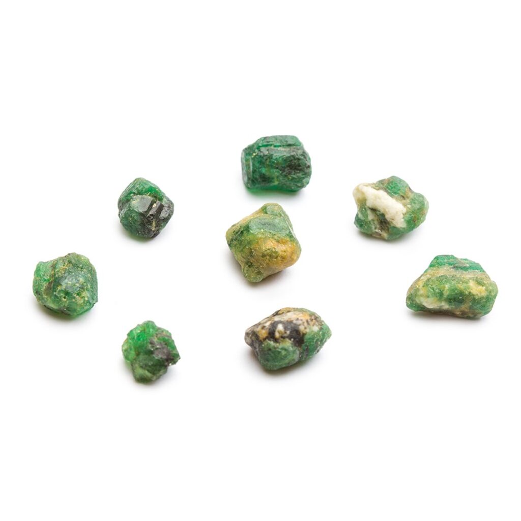 emerlad gemstones unpolished