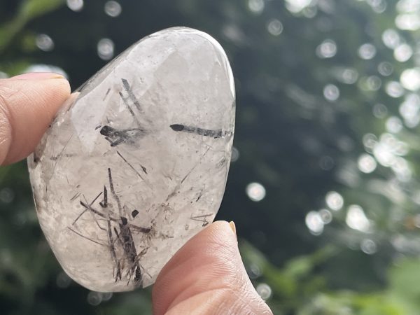 tourmaline-quartz-tumblestone